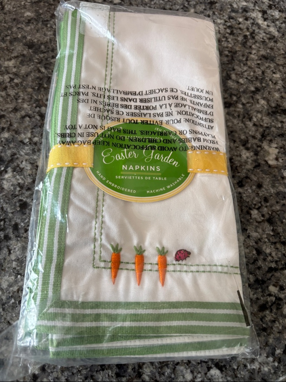 Williams Sonoma Easter Garden Napkins with Embroidered Carrots new